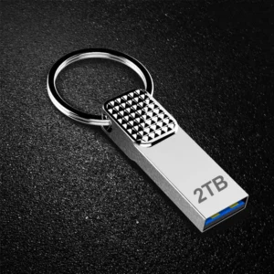 محرك فلاش USB 3.0 معدني عالي السرعة، بسعات تصل إلى 2 تيرابايت، تصميم متين وأنيق، مثالي للتخزين اليومي والمكتبي.